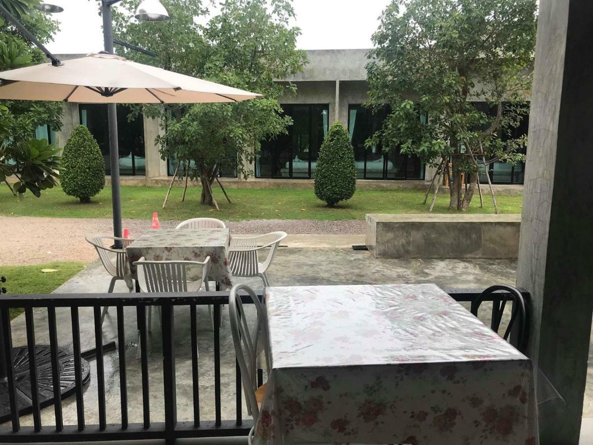 Alinda Resort 펫차부리 외부 사진