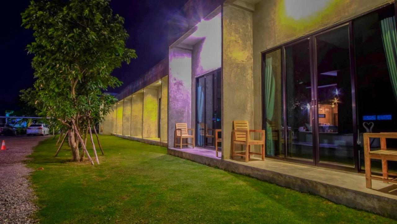 Alinda Resort 펫차부리 외부 사진